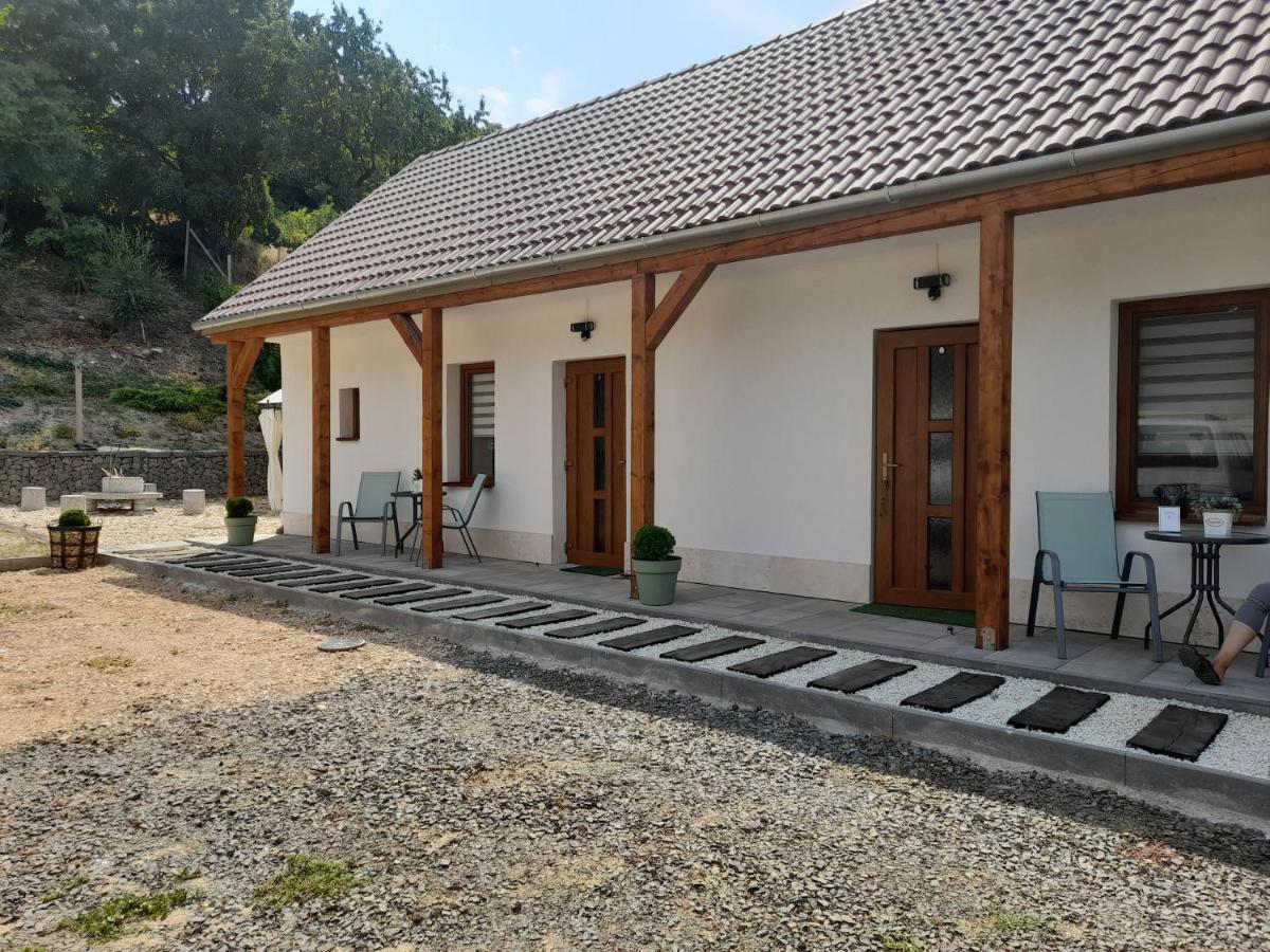 Kaland Apartman Ii. Sátoraljaújhely エクステリア 写真